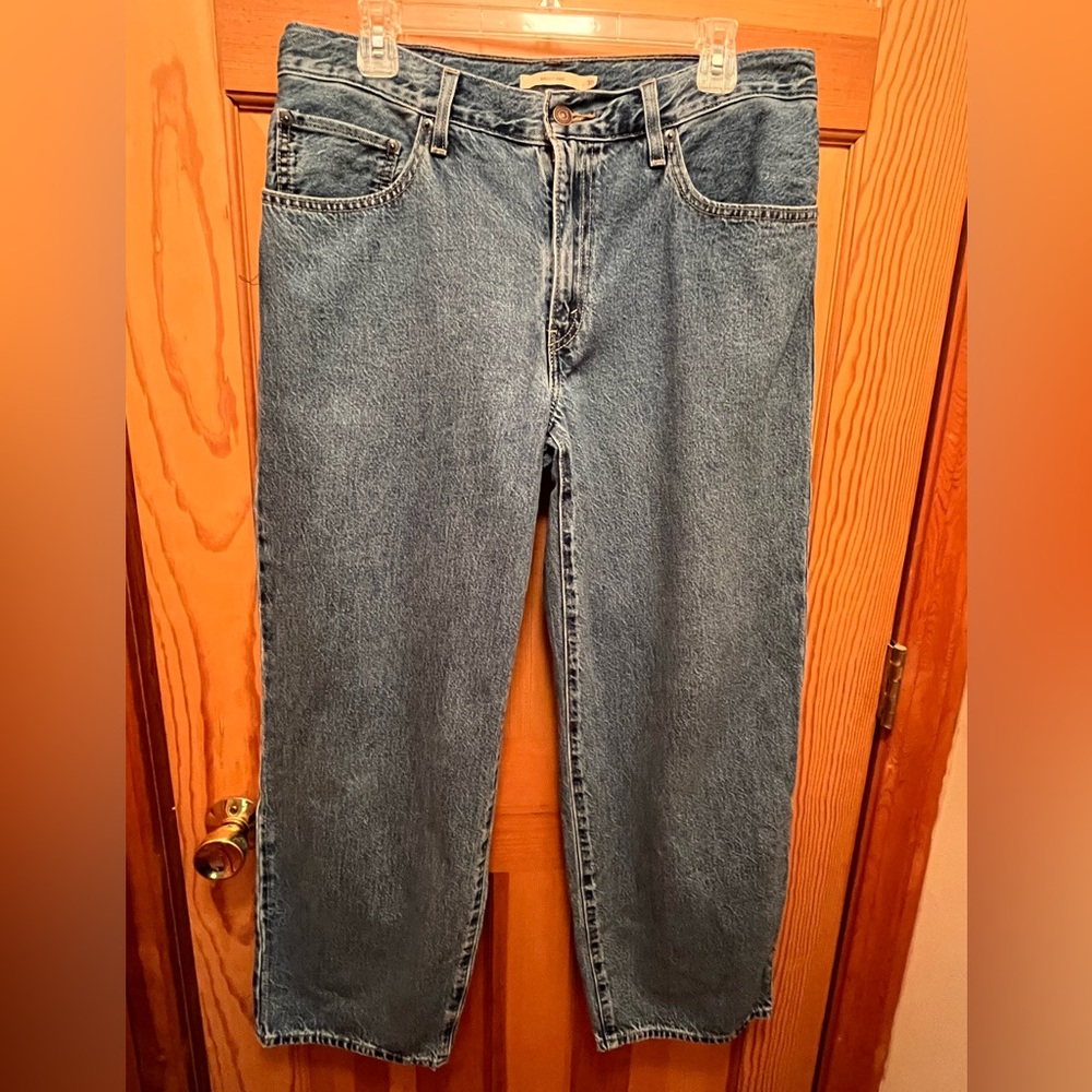 Women’s Levi baggy dad jean